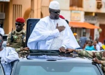 Élection présidentielle : le Général Doumbouya a déposé sa candidature 