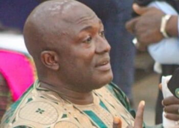 Après un malaise en prison, Toumba Diakité reçoit des soins intensifs à l’hôpital du camp Samory Touré 