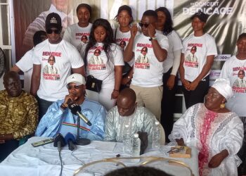 Izmo Kabanako vers un concert au palais du peuple 