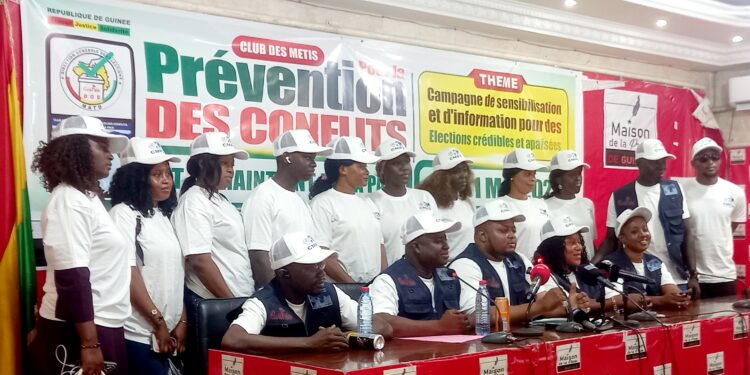 Élections législatives et communales : CMP2 lance une campagne de sensibilisation pour la paix et la prévention des conflits à Sonfoniya et Kagbelen 