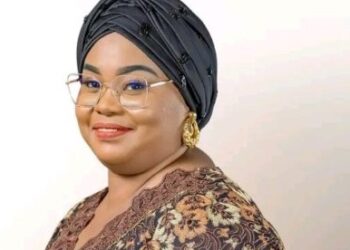 Fatima Camara au grade de Chevalier de l’Ordre national du Mérite de la République de Guinée