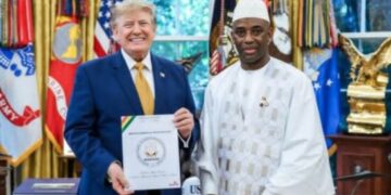 Ibrahima N’Daïry Diallo a présenté sa lettre de créance à Donald Trump 